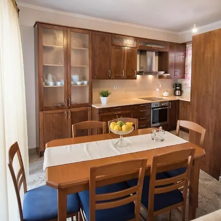 La Strada House