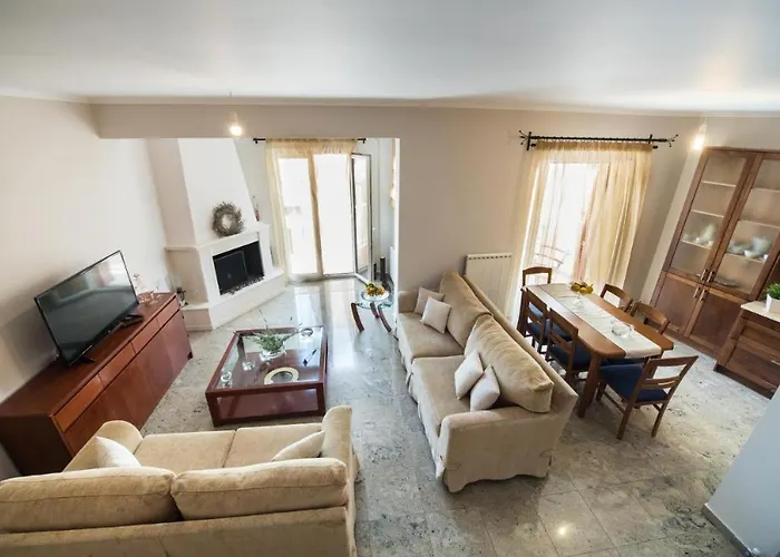 La Strada House *